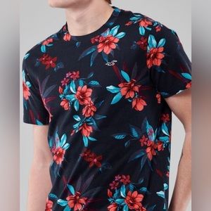 Hollister Men’s Must-Have Collection Floral Tee